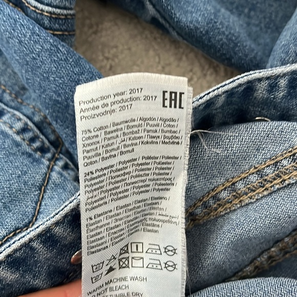 Denim jacket - Picture 5 of 6